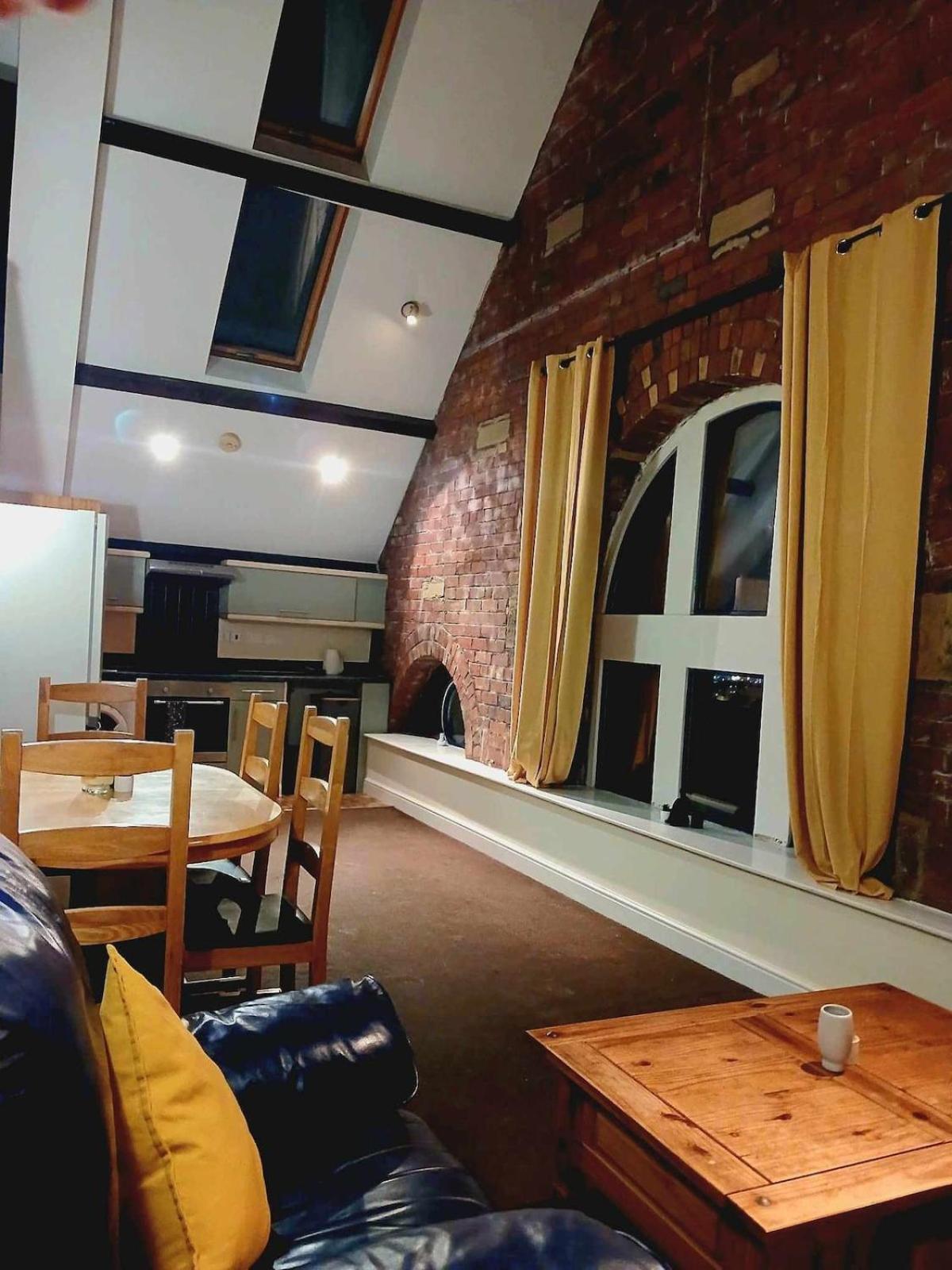 Charming 2 Bed Mezzanine Ap Apartman Huddersfield Kültér fotó