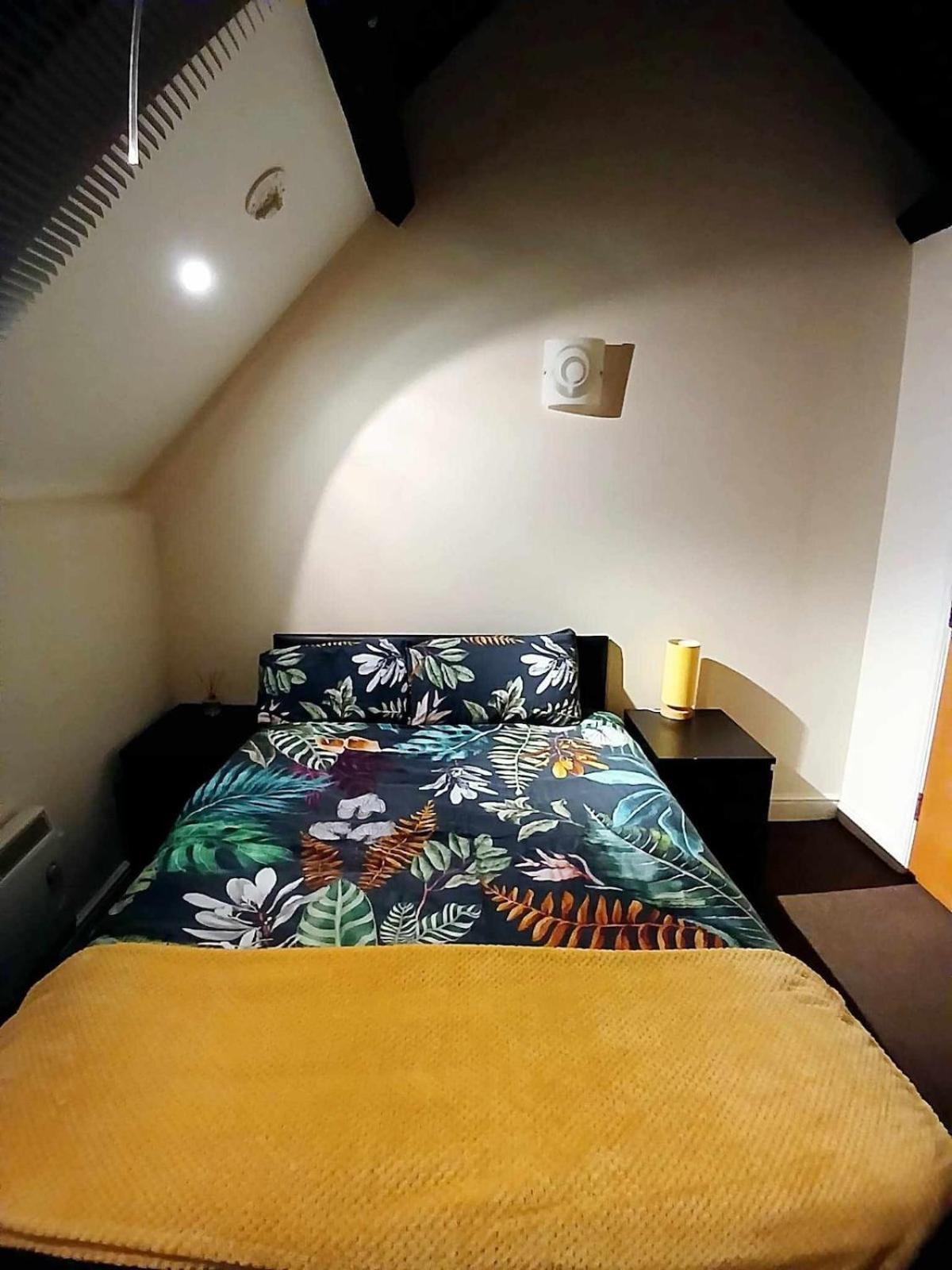 Charming 2 Bed Mezzanine Ap Apartman Huddersfield Kültér fotó