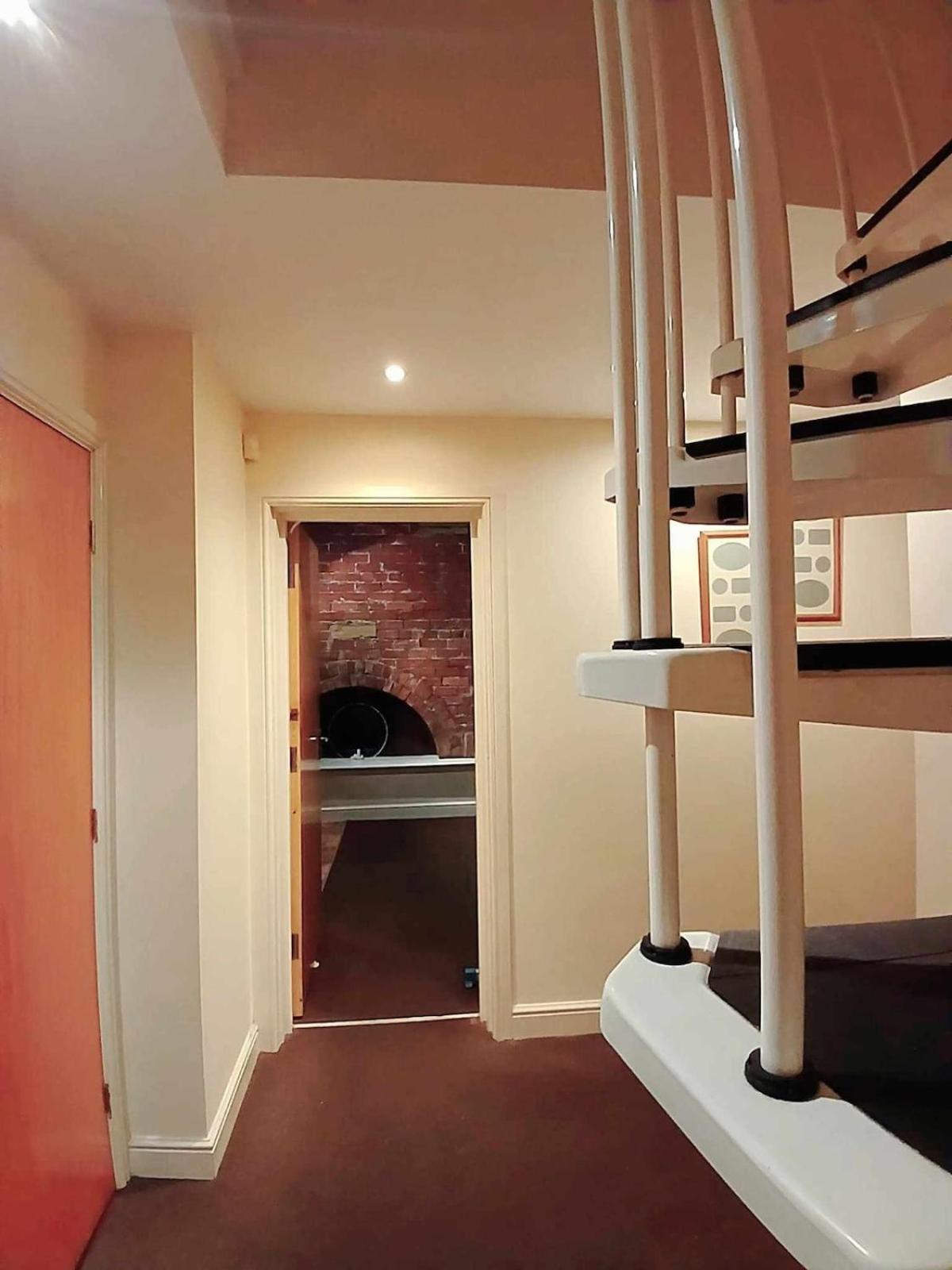 Charming 2 Bed Mezzanine Ap Apartman Huddersfield Kültér fotó